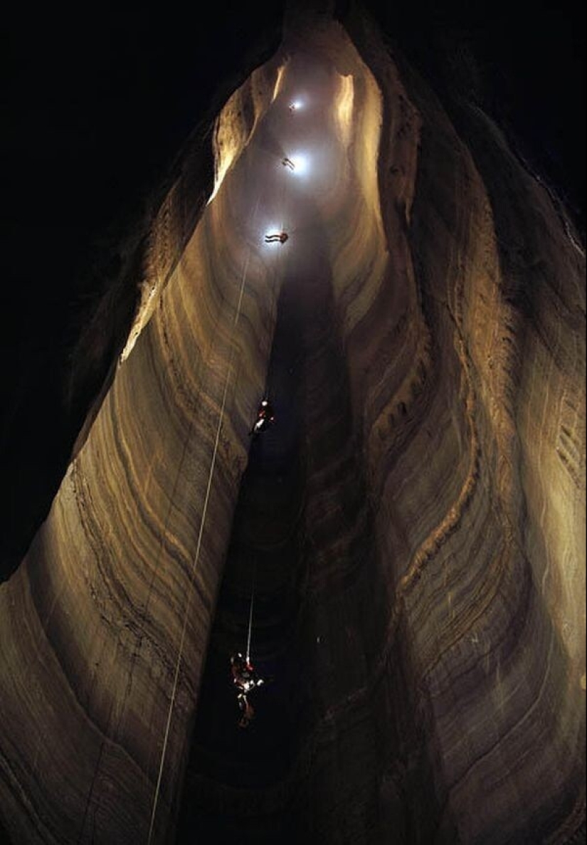 Crow Cave: un misterioso y mortal &quot;Everest subterráneo&quot;