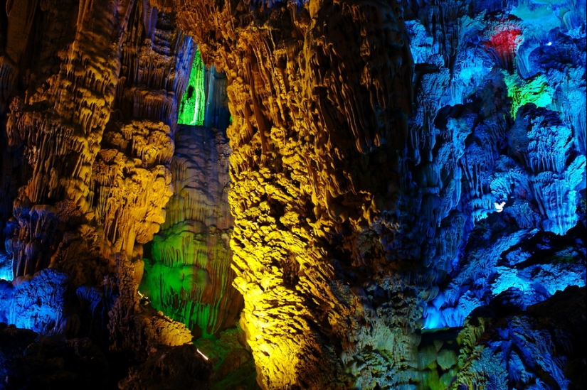 Cueva de la Flauta de Caña