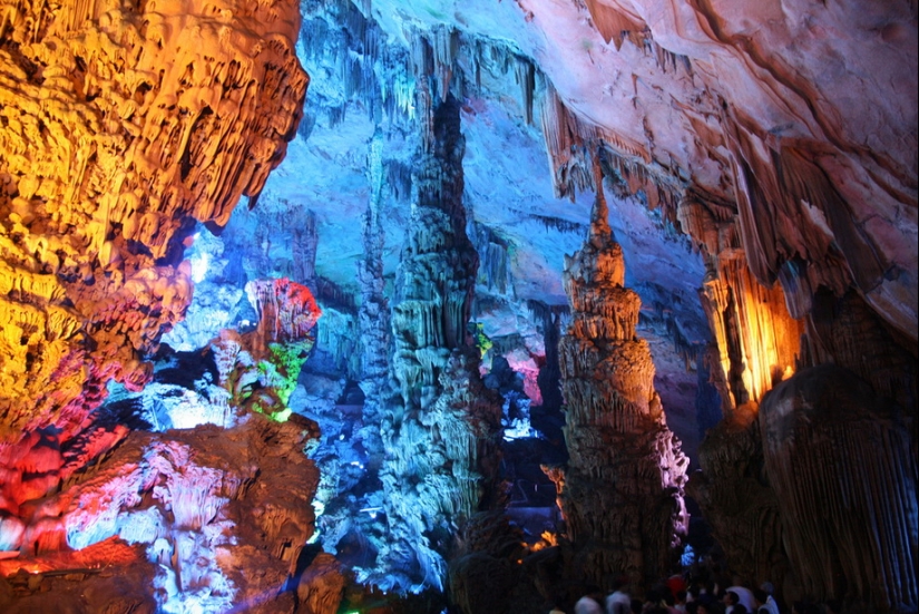 Cueva de la Flauta de Caña