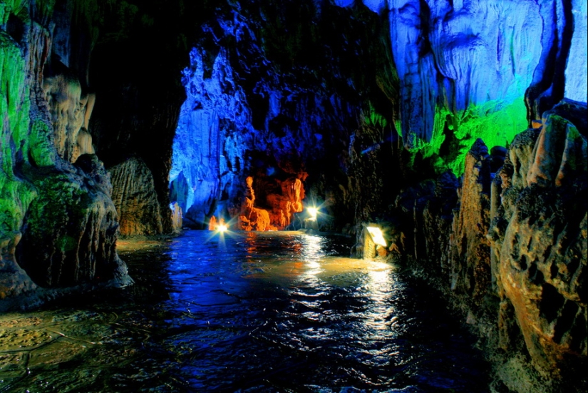 Cueva de la Flauta de Caña