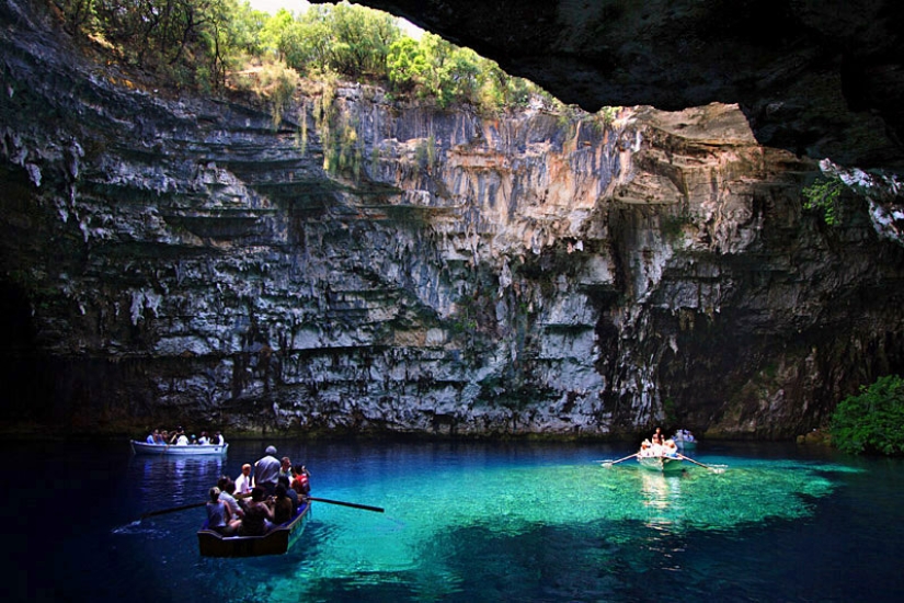 Cueva de Melissani