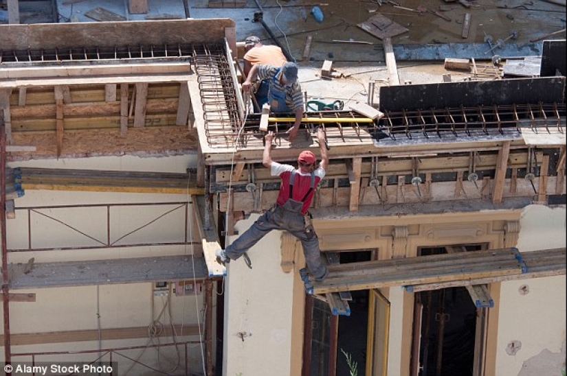 Cuidado, idiotas en el trabajo, o ¿cómo siguen vivos?