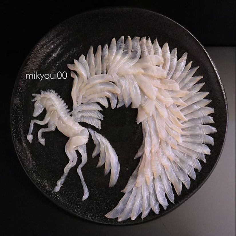 Culinary art plates: Japanese chef turns cutting fish into real masterpieces