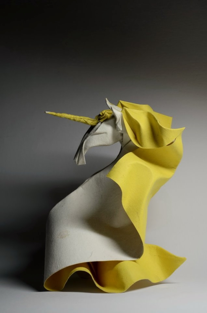 Damp: origami by Hoang Tien Kuet