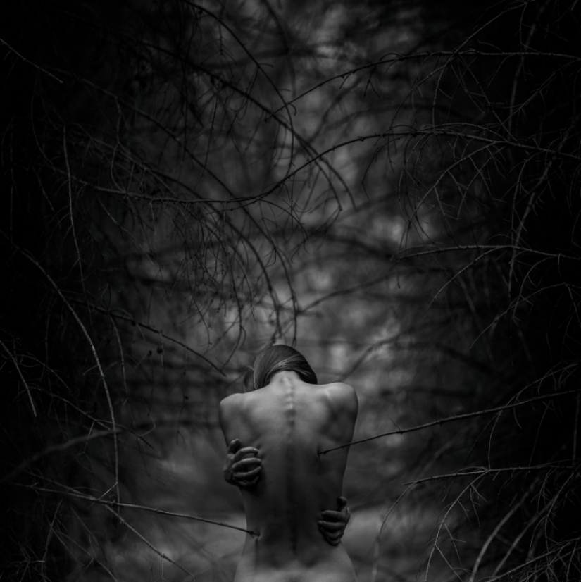 Dark fantasies in nude style from photographer Gobotoru