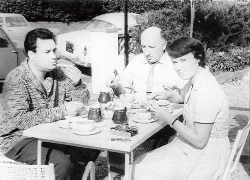 De archivos personales-conmovedoras fotos familiares de actores amados desde la infancia