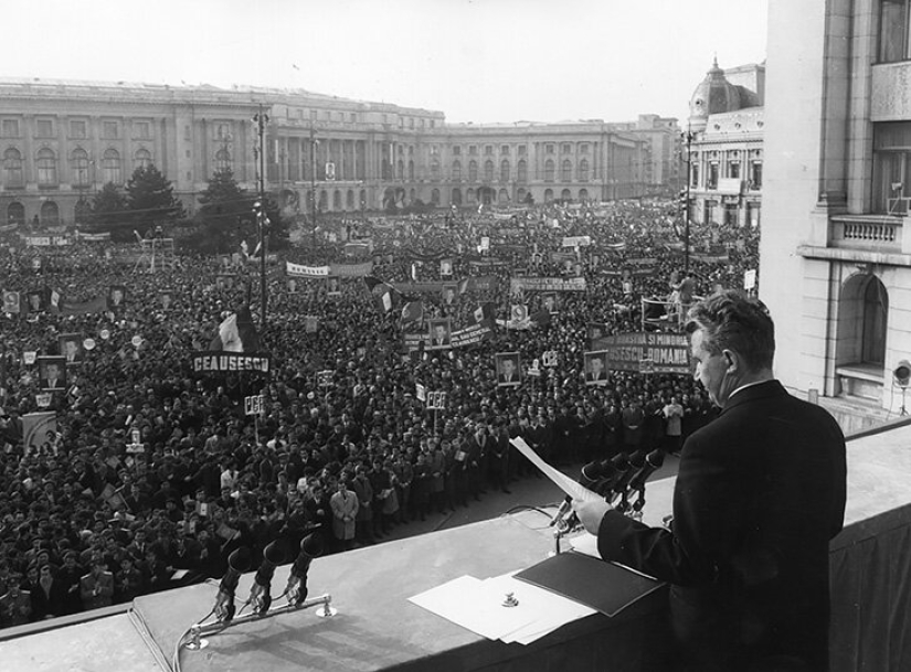 Death at the toilet wall: what was the end of the Romanian dictator Nicolae Ceausescu