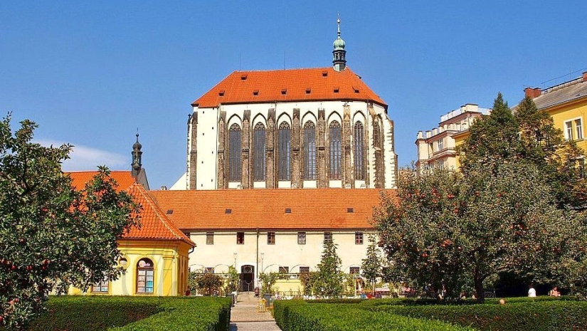 Defenestraciones de Praga: una forma simple y efectiva de cambiar el poder a través de una ventana