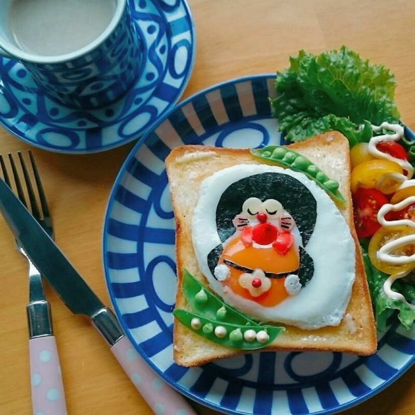 Delicious and beautiful eggs from a large Japanese mom