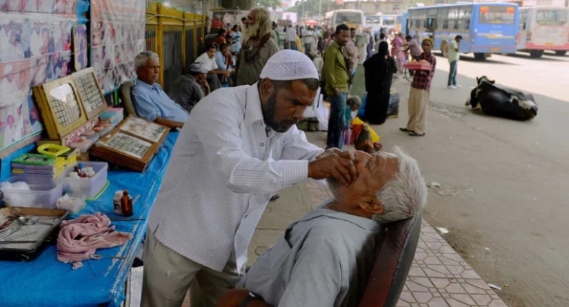 Dentistas callejeros en India: servicio para valientes y no aprensivos