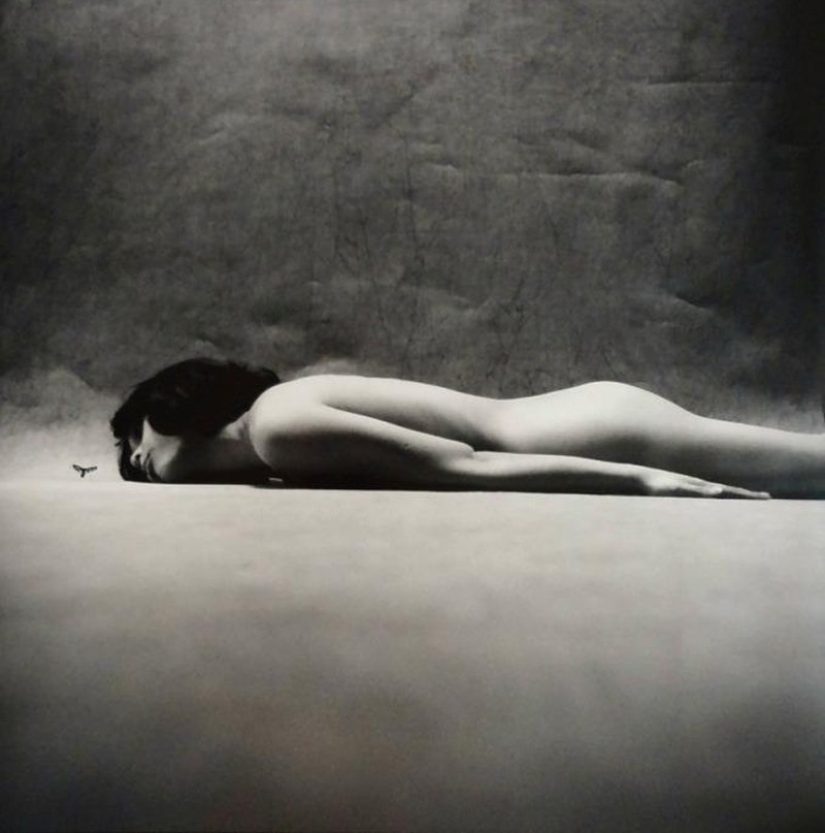 Desnudo surrealista de un fotógrafo japonés