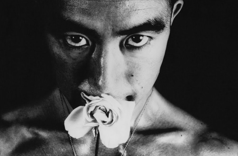 Desnudo surrealista de un fotógrafo japonés