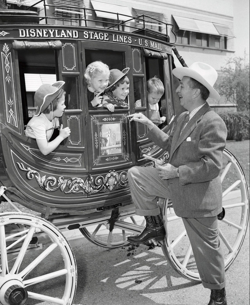 Disneyland en su día de apertura en 1955