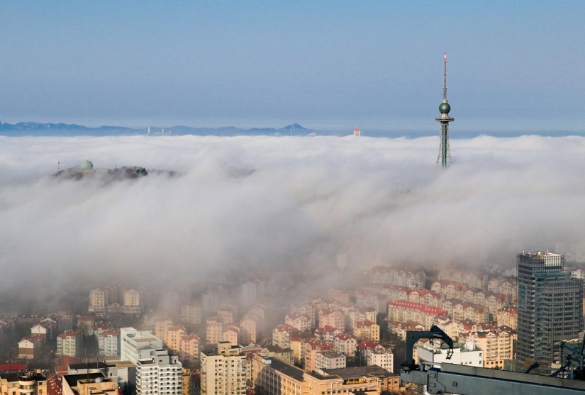 Dizzying and fascinating photos: cities in the clouds