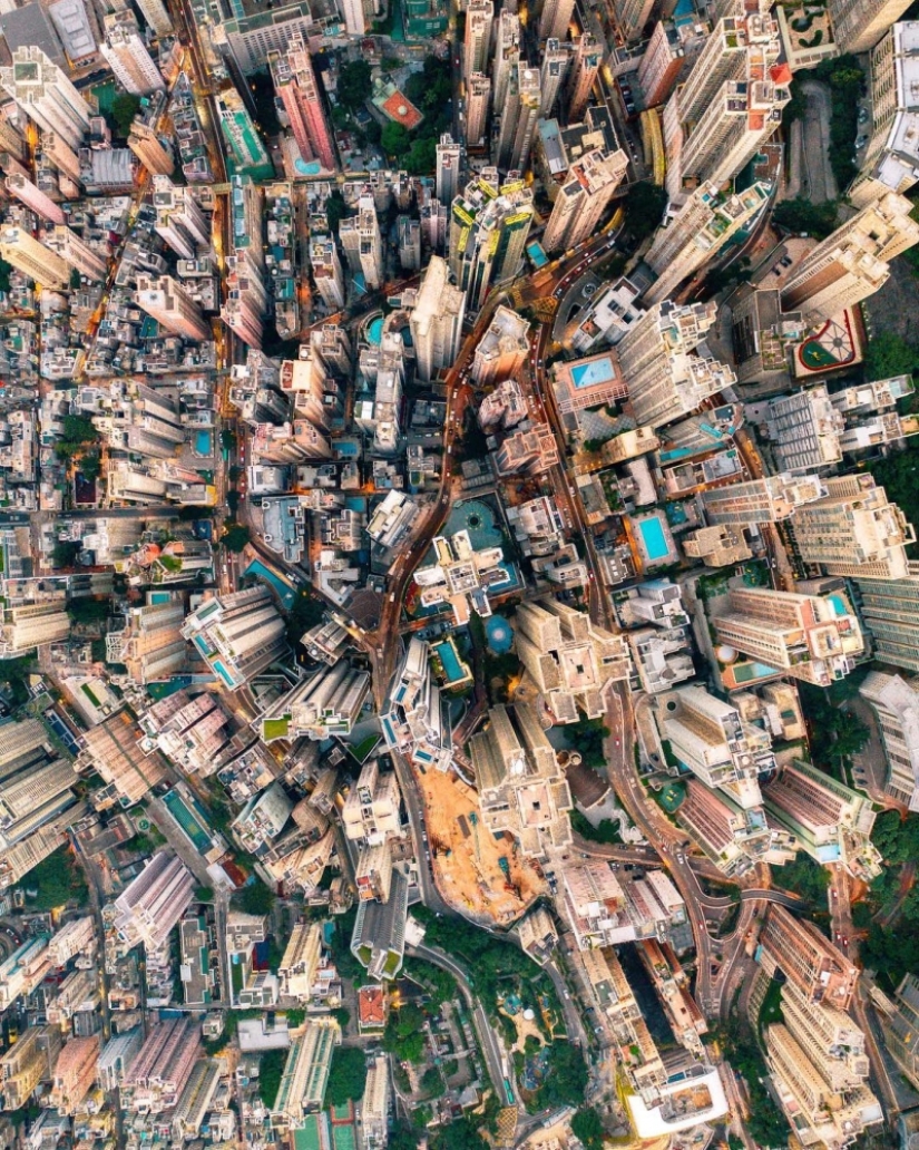 Dizzying Hong Kong in Victor Cheng's photographs