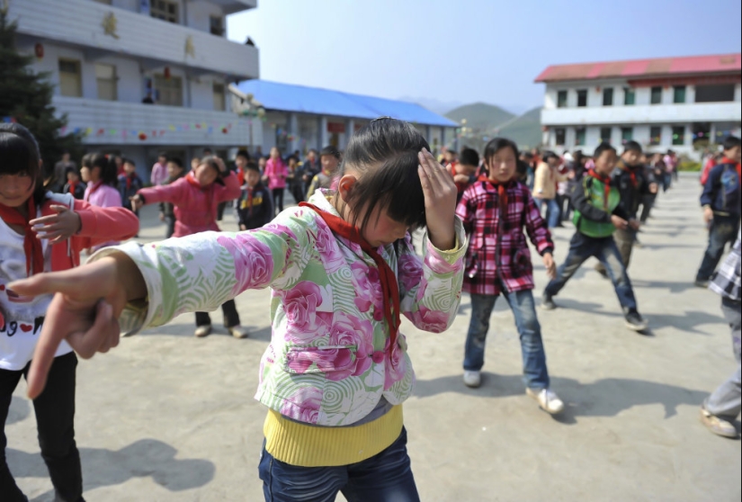 "Don't be lazy, get on the charge!" How fitness has become part of the culture in China