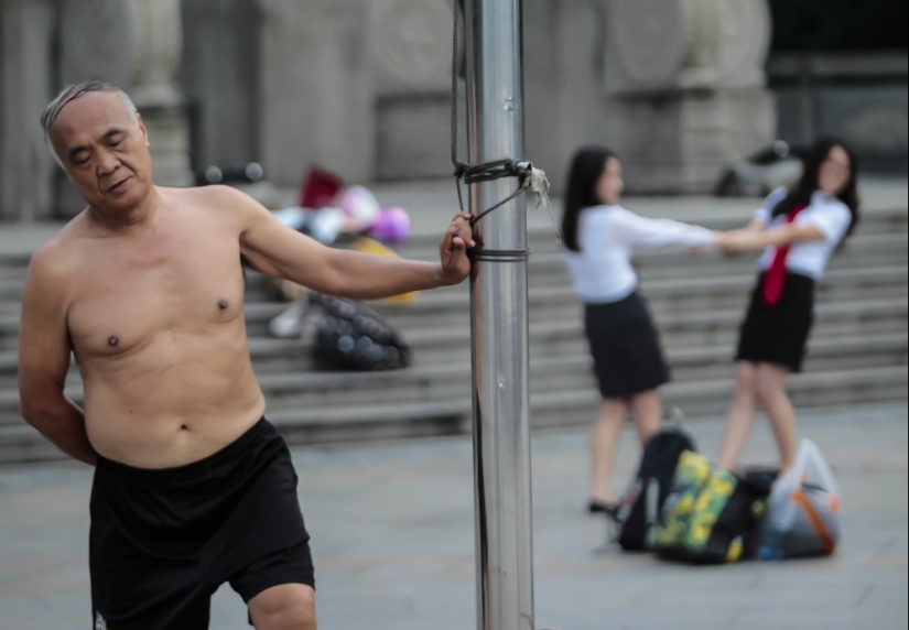 "Don't be lazy, get on the charge!" How fitness has become part of the culture in China