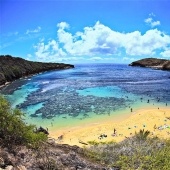 Earthly Paradise — Hawaiian beach inside an ancient crater