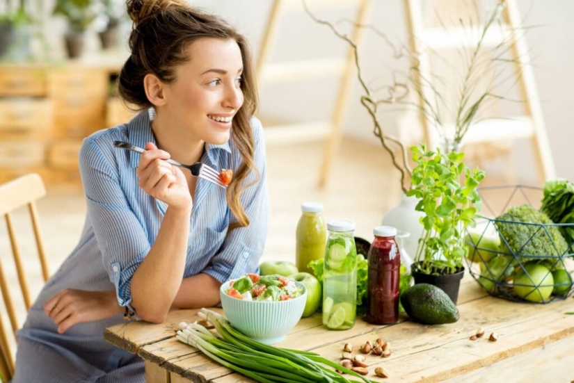 Eat wisely and be young: foods that accelerate the aging of the body