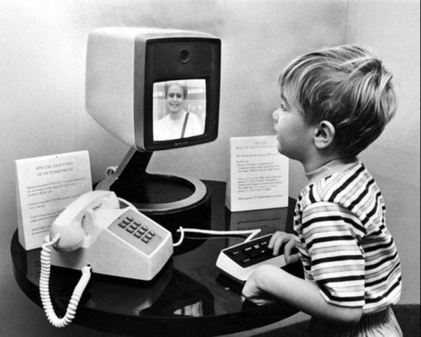 El antepasado de Skype y FaceTime: el primer teléfono de videófono en el que era posible verse el uno al otro