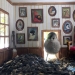 El artista hace lindas casas para pájaros