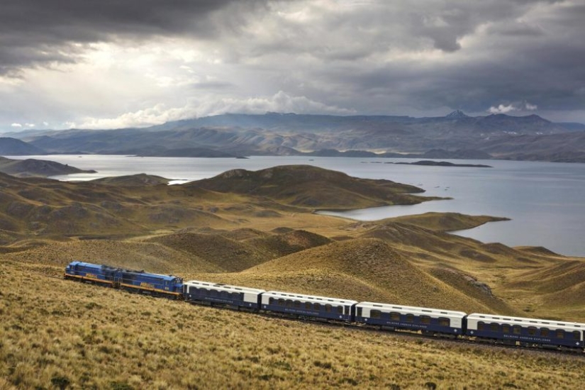 El Belmond Andean Explorer Train es un hotel de lujo sobre ruedas, con las vistas más pintorescas del mundo