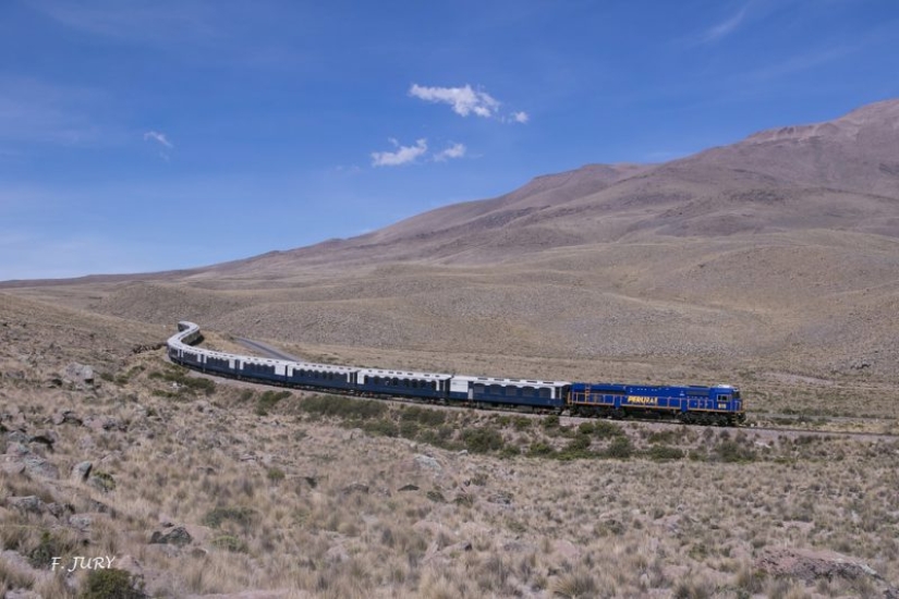 El Belmond Andean Explorer Train es un hotel de lujo sobre ruedas, con las vistas más pintorescas del mundo