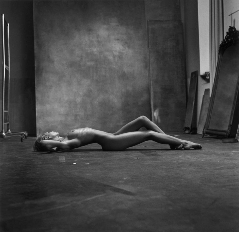 El cuerpo femenino y la geometría en la obra del fotógrafo Christian Coigny