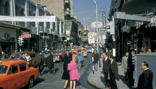 El Este sutil y el Oeste de moda: recorrido fotográfico de un estadounidense por Irán en 1967