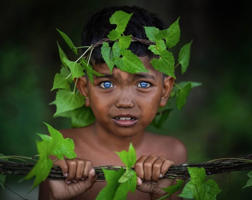 El fenómeno de la tribu de ojos azules de la isla Butung