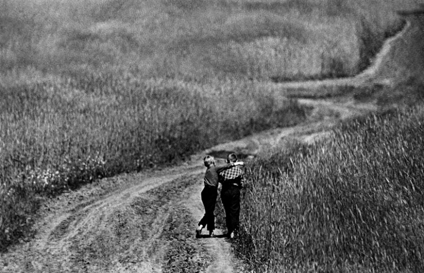 El fotógrafo Romualdas Rakauskas y sus crónicas de felicidad y bondad