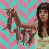 El genio irónico del surrealismo post-pop Casey Weldon y sus gatos