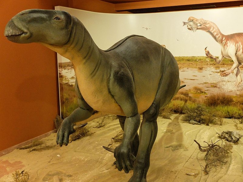 El hombre y un dinosaurio manso: qué estaría pasando ahora en el planeta si los dinosaurios no se hubieran extinguido