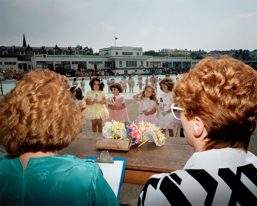 El último recurso: El Gris de la Clase Obrera Británica por Martin Parr