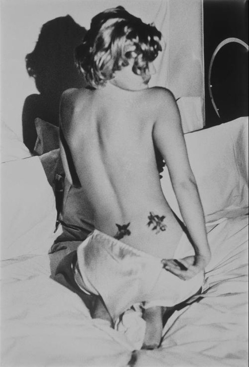 El misterio de la feminidad en fotografías eróticas de Ellen von Unwerth