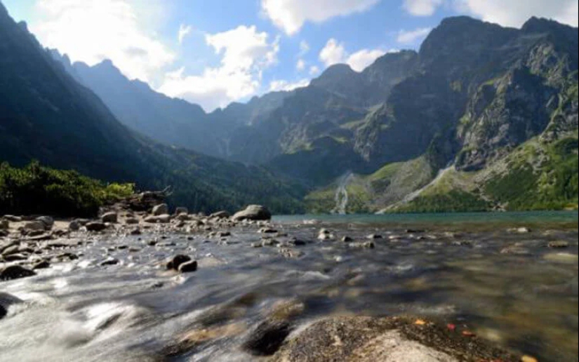 El misterio del anómalo monte Aragats armenio, donde los objetos ruedan hacia arriba