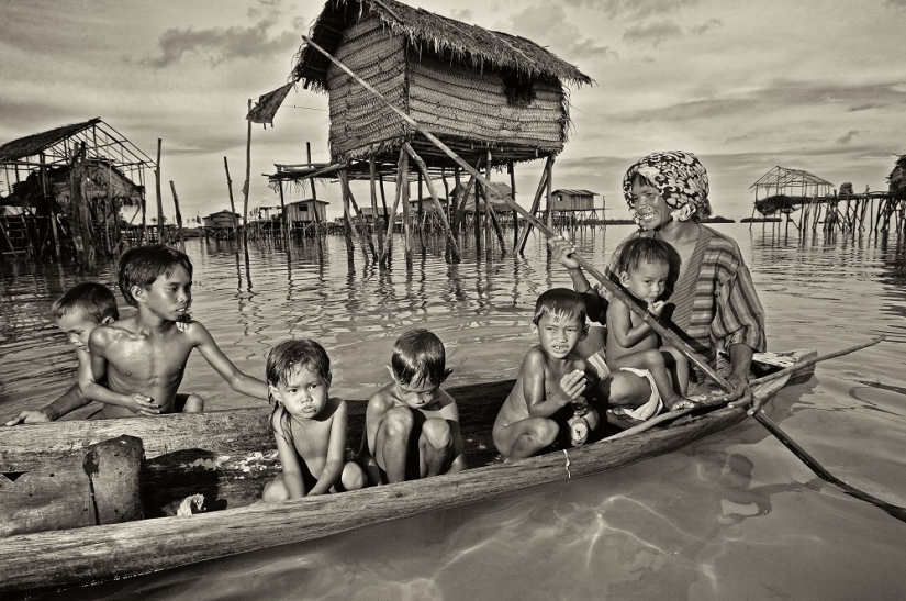 El mundo que desaparece de los gitanos del Mar