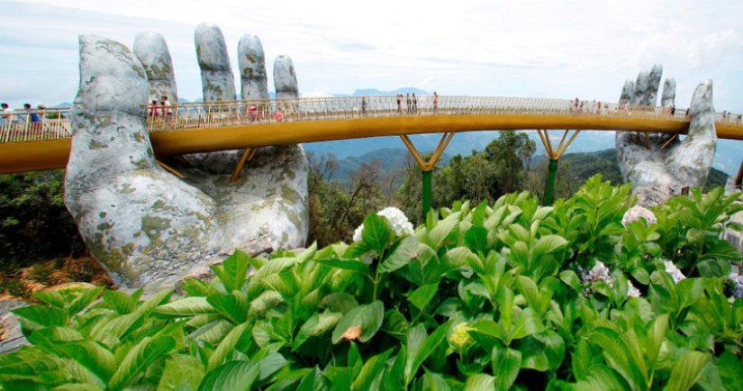 El Puente Dorado en Da Nang es un lugar en Vietnam que todos deben ver