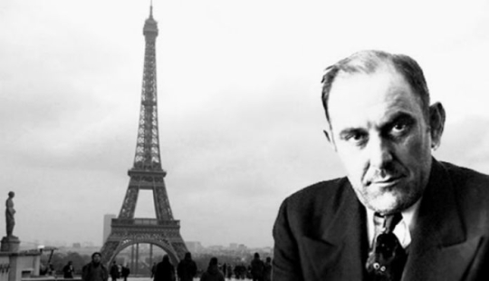 El Rey de los estafadores: cómo Victor Lustig pudo vender la Torre Eiffel. Doblemente