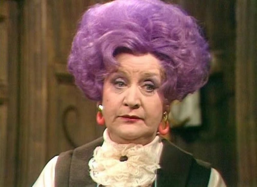 El secreto es revelado! Es por eso que las ancianas se tiñen el cabello de púrpura