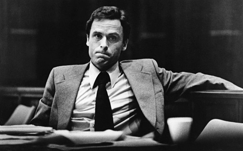 El señor Mortal Encantos, que en realidad era un asesino en serie y necrophile Ted Bundy