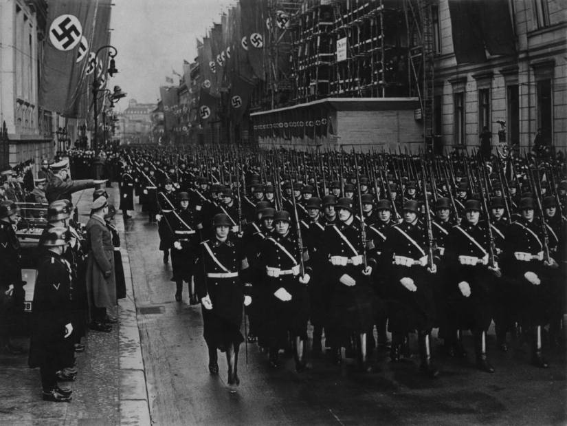 El uniforme más aterrador, inusual y siniestro de la historia