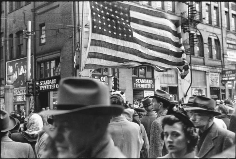 El viaje en el camino de la vida: expresiva de fotos clásicas de Elliott Erwitt