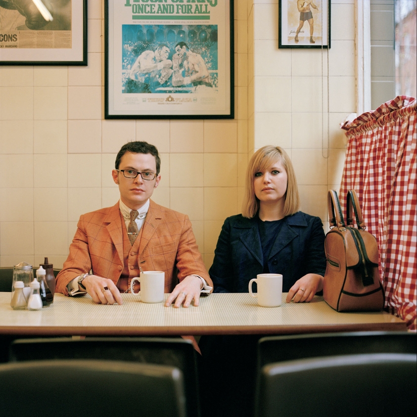 Elegantes parejas de Londres en la lente de la fotógrafa italiana Carlotta Cardana