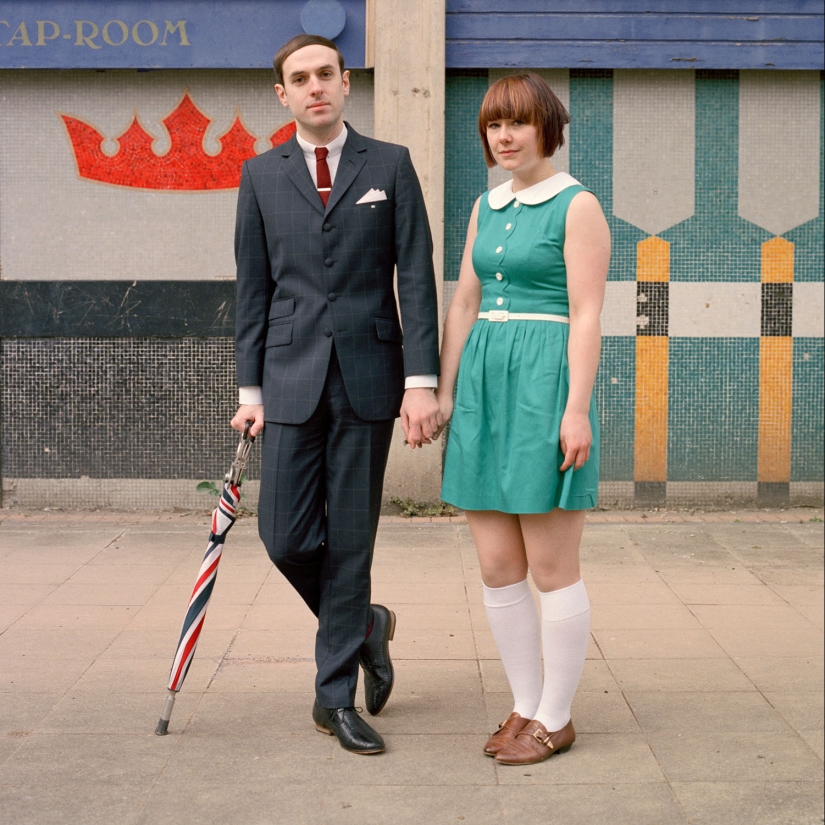 Elegantes parejas de Londres en la lente de la fotógrafa italiana Carlotta Cardana