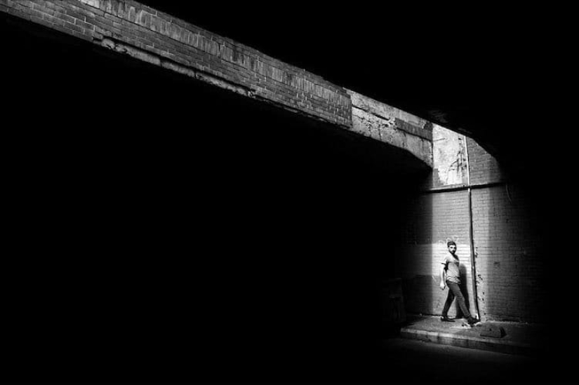 En blanco y negro fotografía de la calle por eminentes maestros de la fotografía de la calle de Alan Schaller