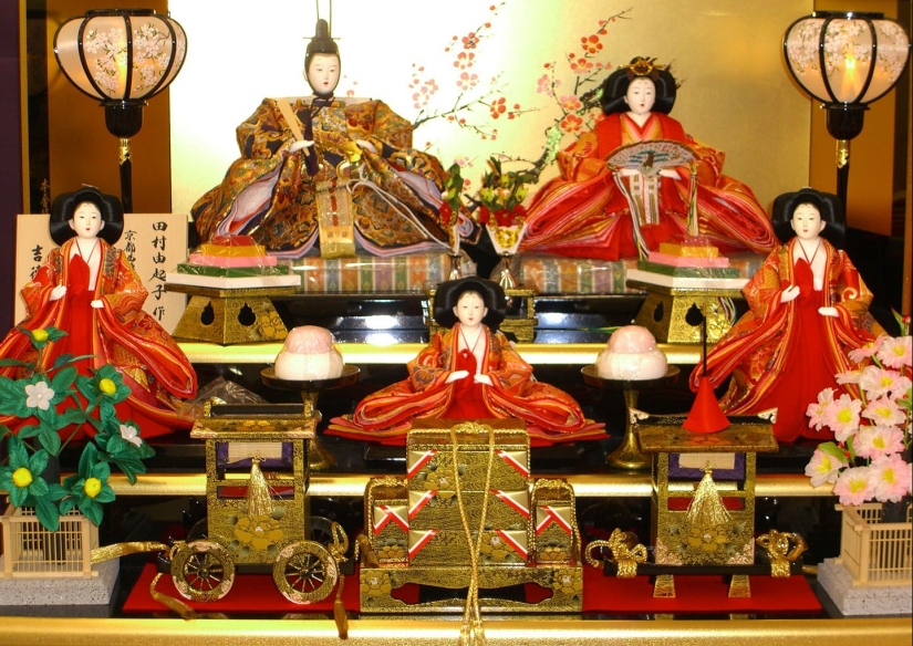 En Japón celebrar las niñas Hina Matsuri