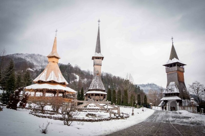 Enchanting nature and old traditions of Romania