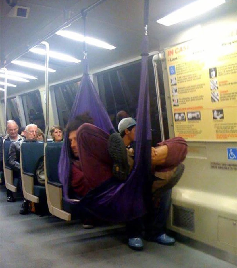 Encuentros inusuales en el metro: amantes de la moda, excéntricos y gente simplemente interesante.