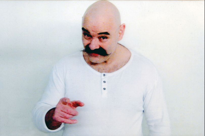 Entertainer Charles Bronson is Britain's most aggressive prisoner